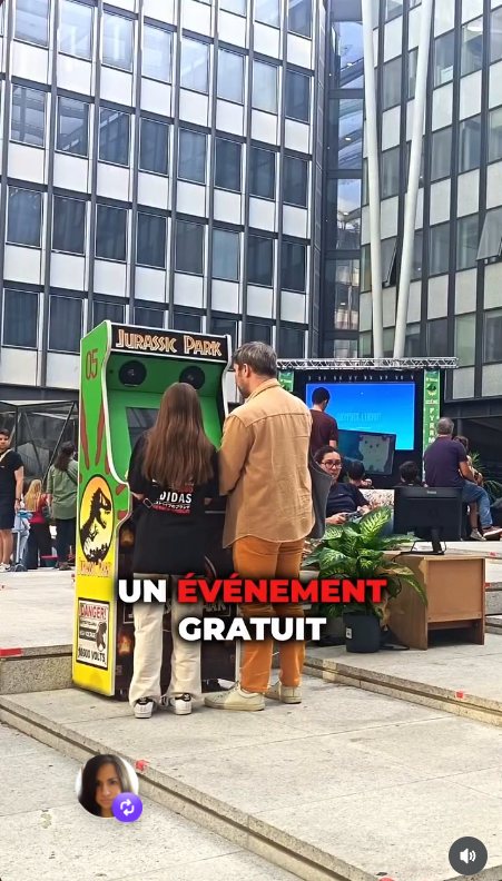 Borne d'arcade Jurassic Park au festival Play Sorbonne 2026